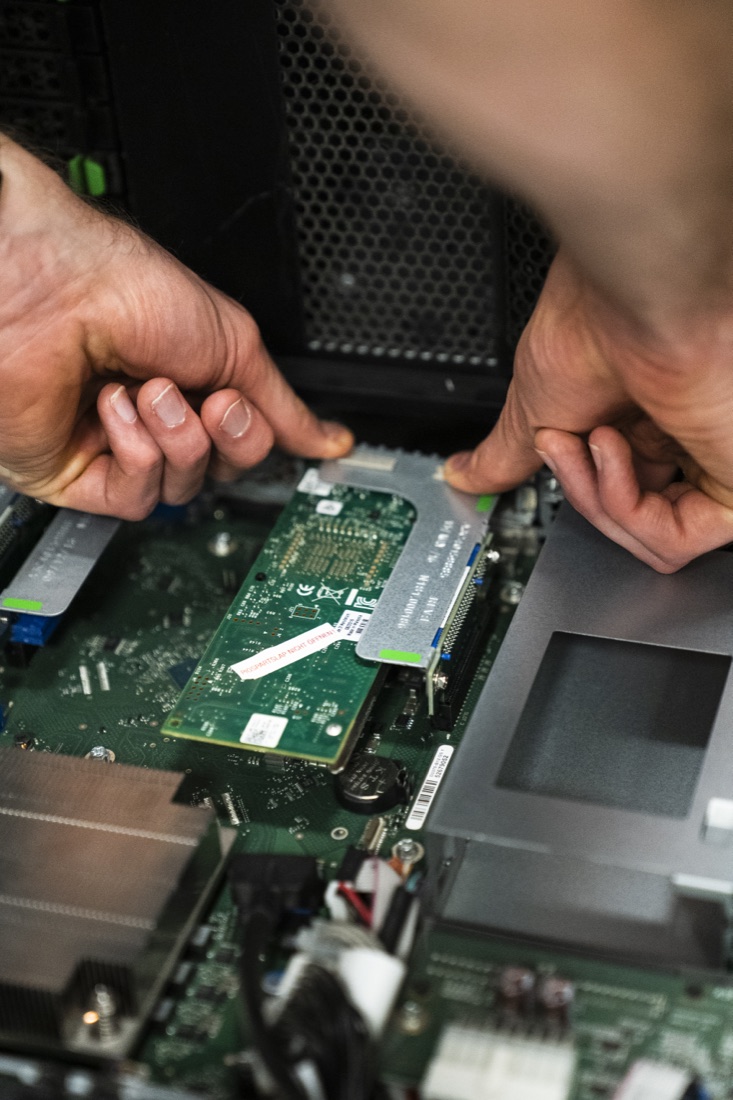 Conto IT – Arbeit an Server-Hardware